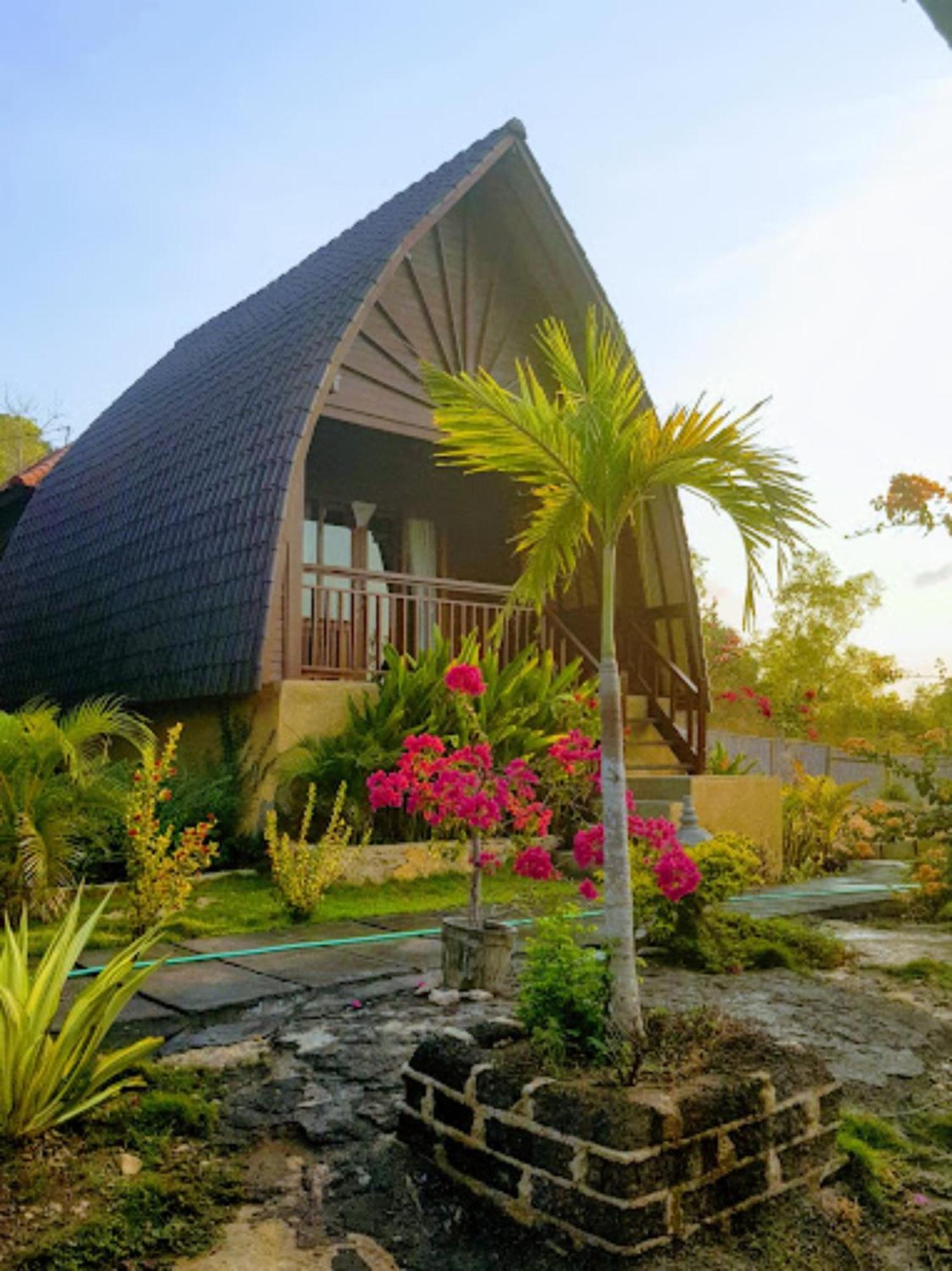Batununggul Bataran Garden Cottage מראה חיצוני תמונה