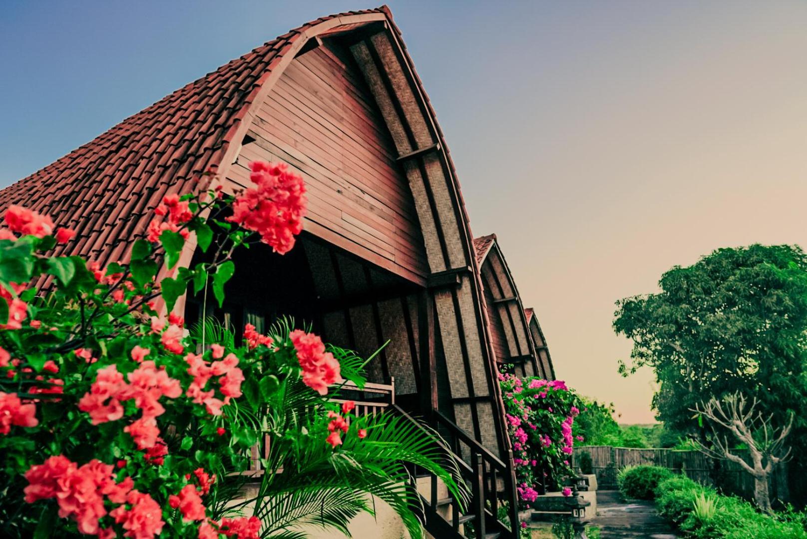 Batununggul Bataran Garden Cottage מראה חיצוני תמונה